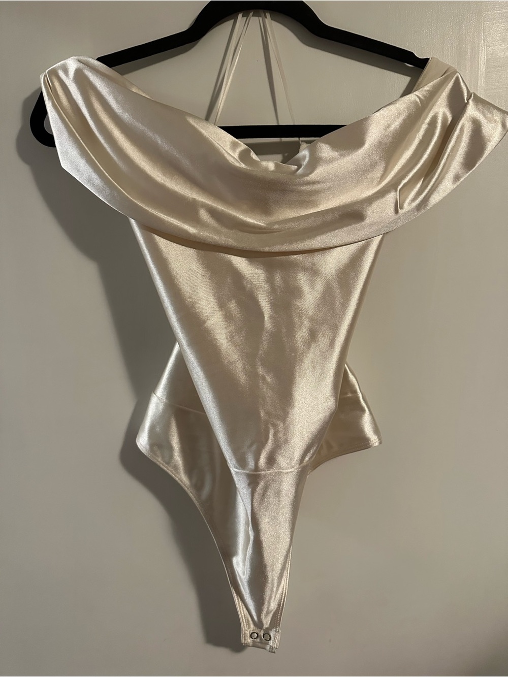 Express Satin Off-Shoulder Bandeau Bodysuit in Champagne